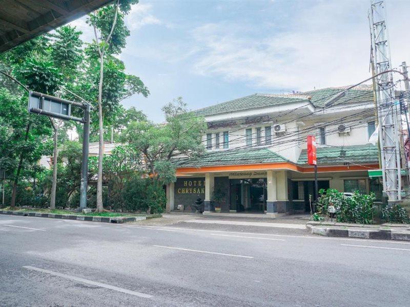 Oyo 2085 Chrysanta Hotel Bandung Exteriör bild