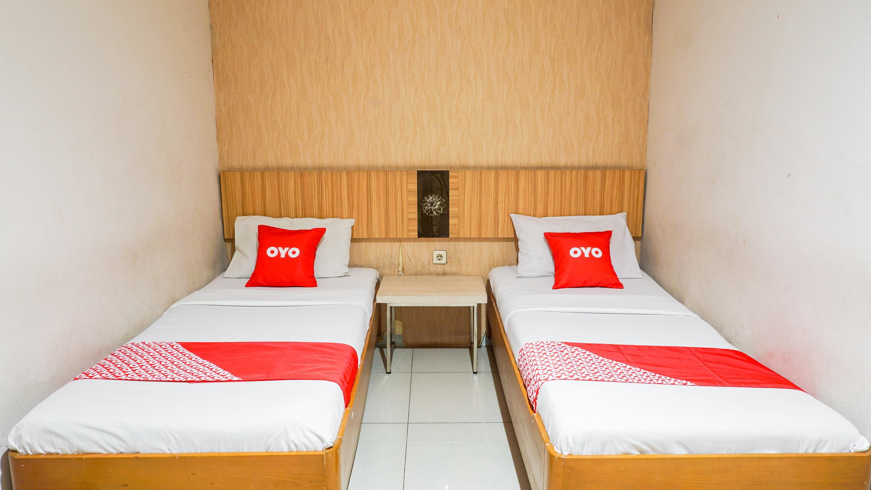 Oyo 2085 Chrysanta Hotel Bandung Exteriör bild