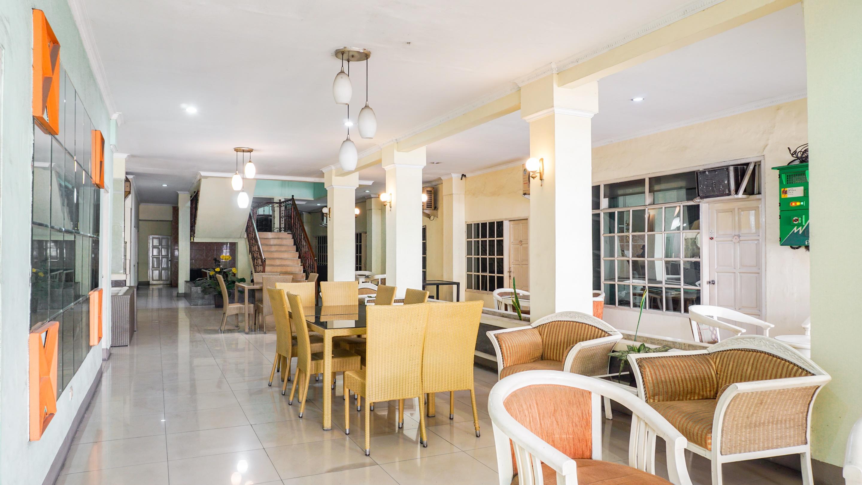 Oyo 2085 Chrysanta Hotel Bandung Exteriör bild