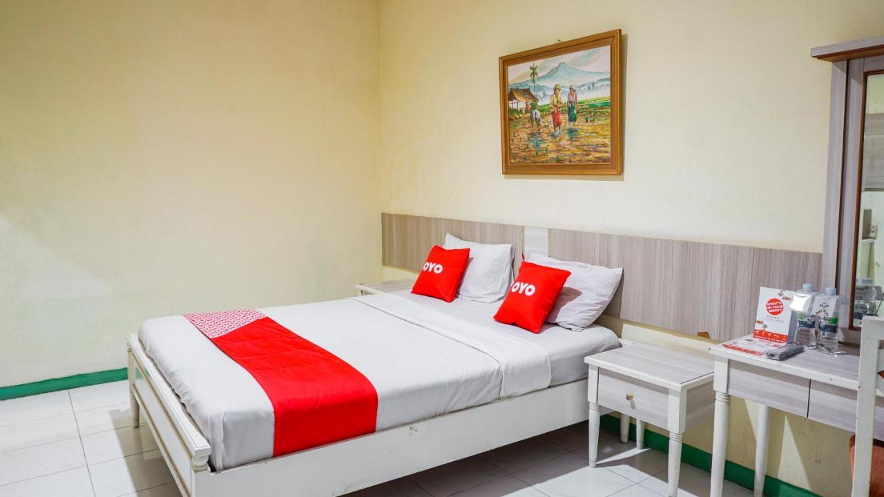 Oyo 2085 Chrysanta Hotel Bandung Exteriör bild