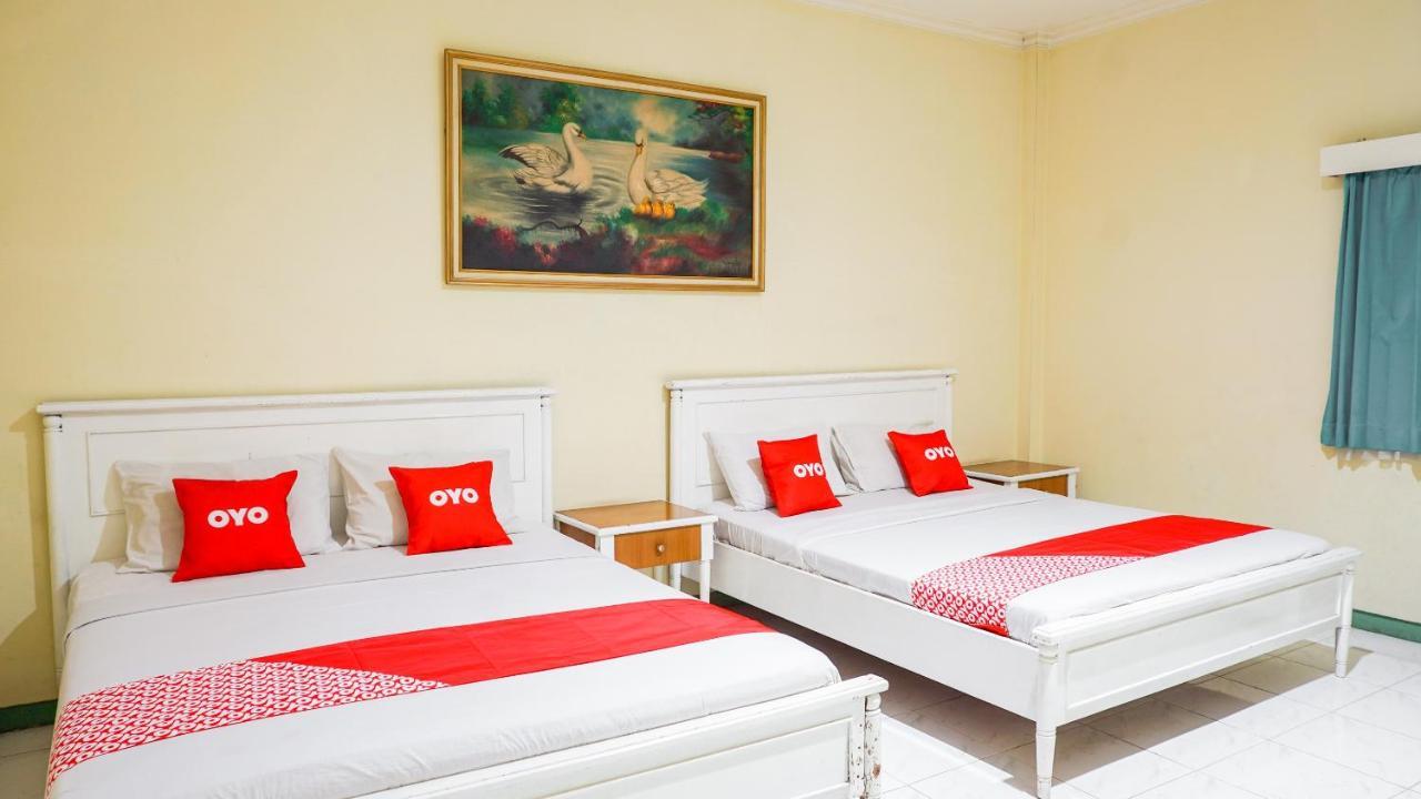 Oyo 2085 Chrysanta Hotel Bandung Exteriör bild