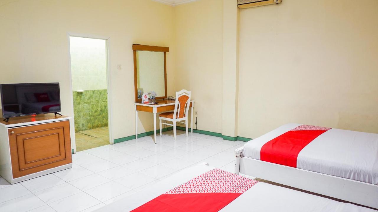 Oyo 2085 Chrysanta Hotel Bandung Exteriör bild