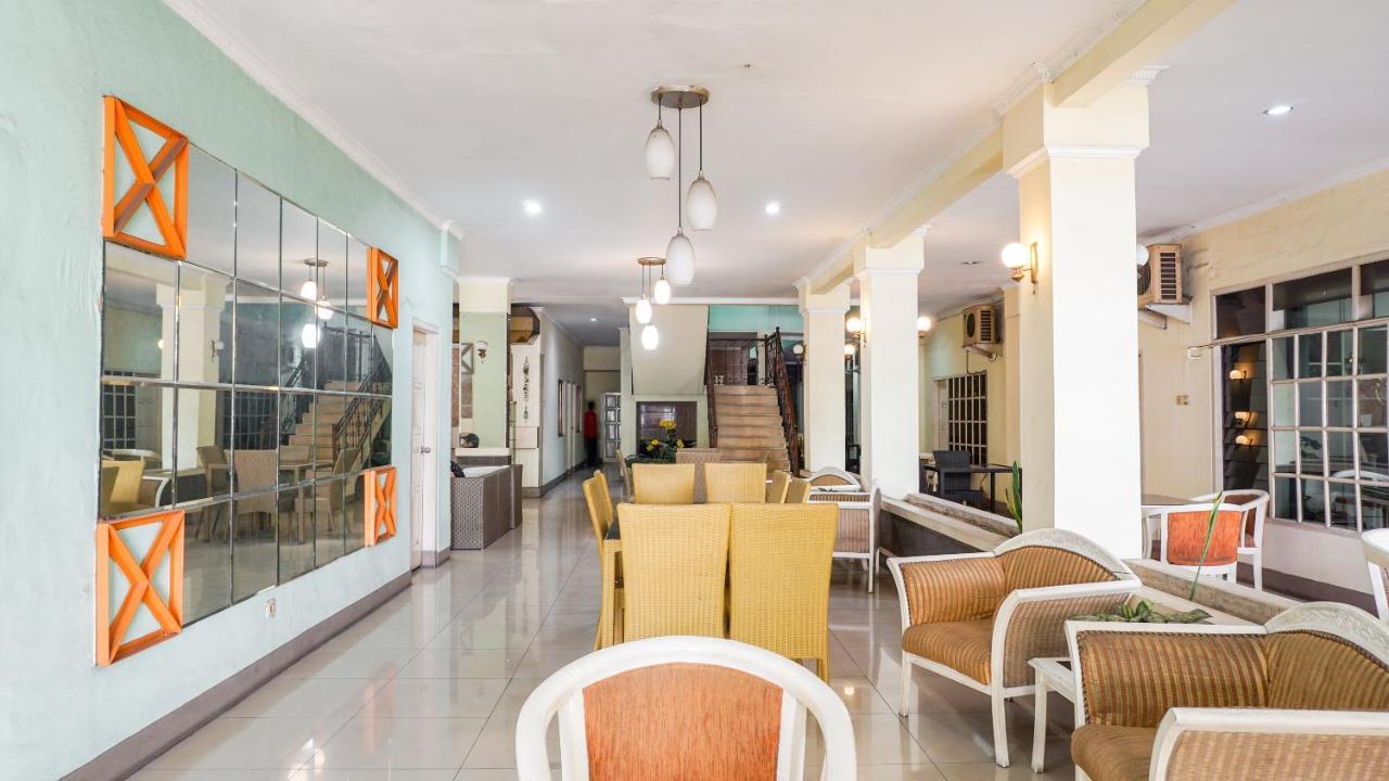 Oyo 2085 Chrysanta Hotel Bandung Exteriör bild