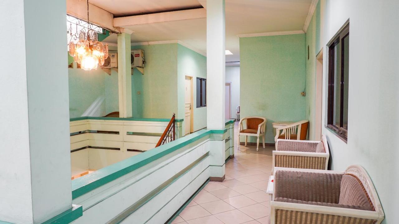 Oyo 2085 Chrysanta Hotel Bandung Exteriör bild